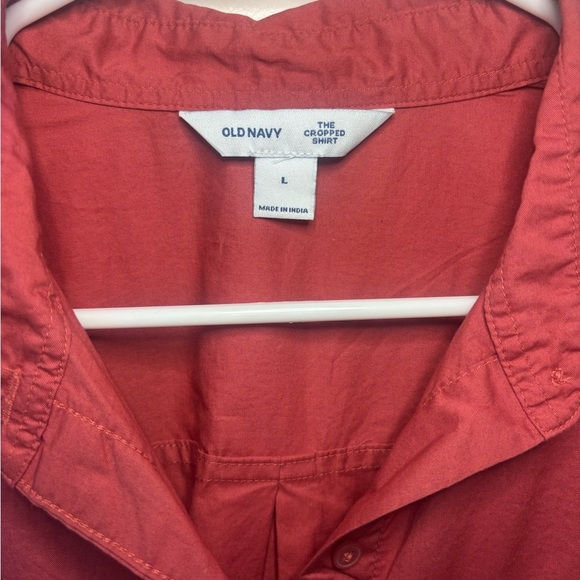 NWOT Old Navy Women's Brick Red Button-Down Cropped Shirt - Picture 2 of 4